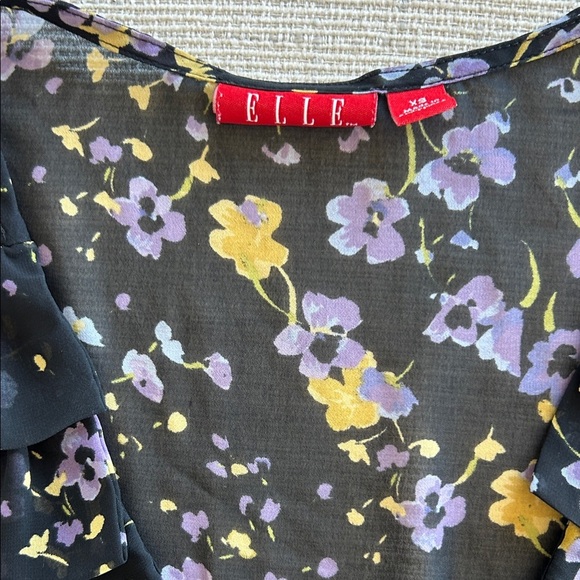 Elle Black and Purple Floral Sleeveless Blouse - Picture 2 of 6